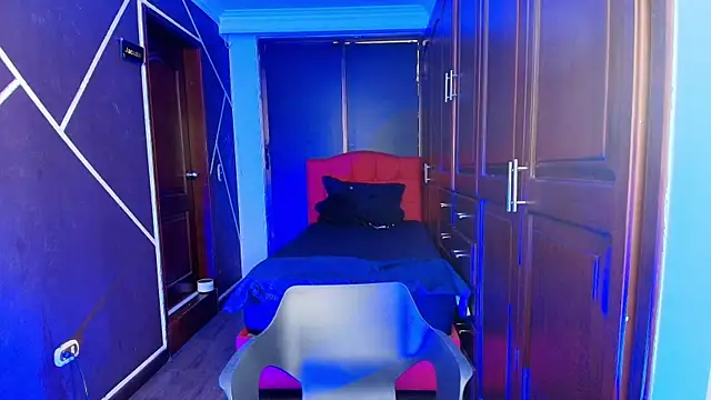 Snapshot of SexyNaf chatting on 01-24-25, 07:49 SexyNaf online show from 01-24-25, 07:49