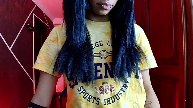 Snapshot of SexyNaf chatting on 02-05-25, 07:20 SexyNaf online show from 02-05-25, 07:20