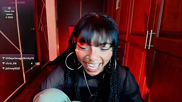 Snapshot of SexyNaf chatting on 03-12-25, 01:25 SexyNaf online show from 03-12-25, 01:25