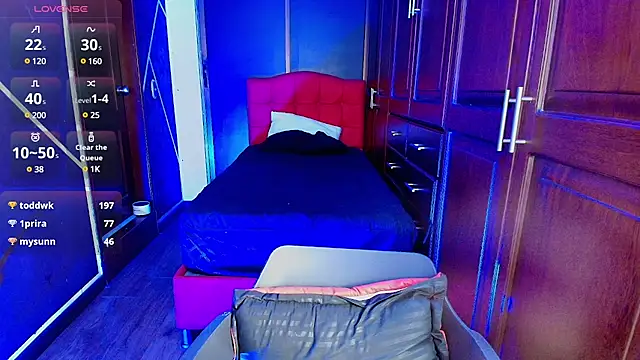 Snapshot of SexyNaf chatting on 03-21-25, 01:24 SexyNaf online show from 03-21-25, 01:24