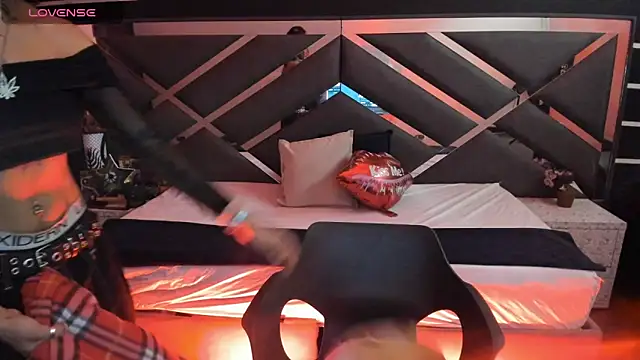 Snapshot of SexyNaf chatting on 09-24-25, 07:17 SexyNaf online show from 09-24-25, 07:17