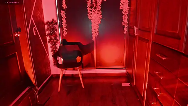 Snapshot of SexyNaf chatting on 11-04-25, 07:13 SexyNaf online show from 11-04-25, 07:13