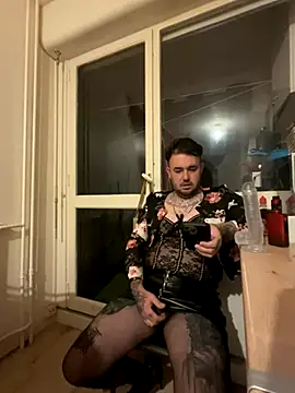 lope85540 online show from 10-28-25, 04:38