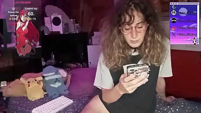 Snapshot of piou-sissy chatting on 10-22-25, 08:08 piou-sissy online show from 10-22-25, 08:08
