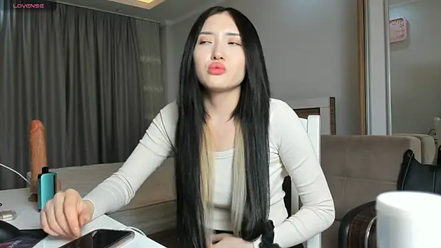 Snapshot of kirigaya_asuna chatting on 12-13-24, 02:38 kirigaya asuna online show from 12-13-24, 02:38