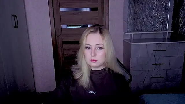 Kristy-Max online show from 05-17-26, 09:22