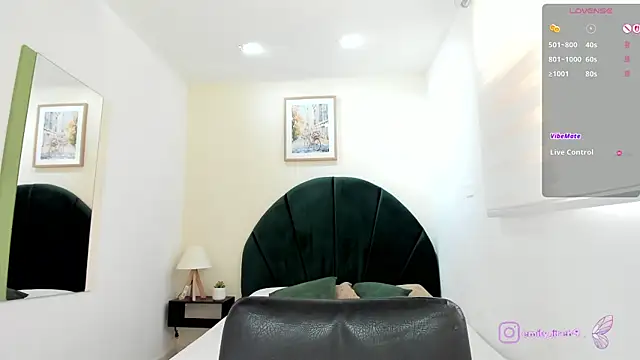  EmilyJireh  online show from 06-17-26, 07:26