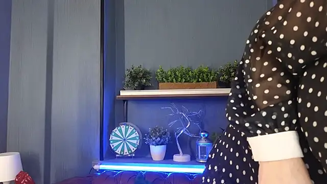 JesiaFoxi online show from 01-04-25, 06:30