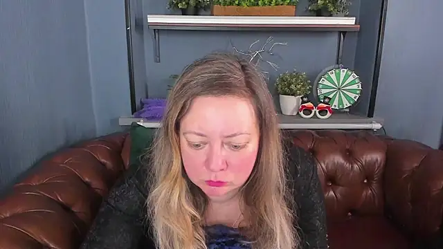 JesiaFoxi online show from 01-10-25, 10:50