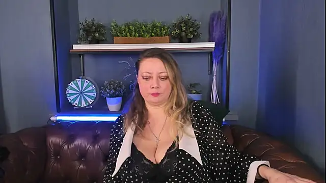 JesiaFoxi online show from 01-13-25, 11:41