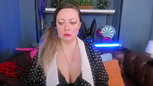 JesiaFoxi online show from 02-14-25, 12:36