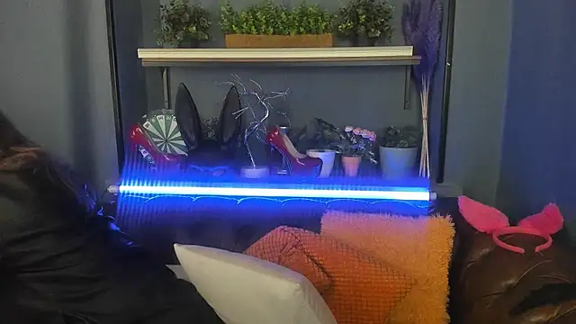 JesiaFoxi online show from 02-25-25, 12:24