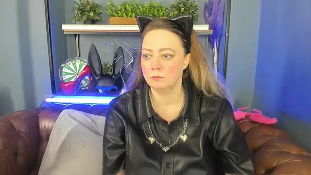 JesiaFoxi online show from 02-28-25, 01:14