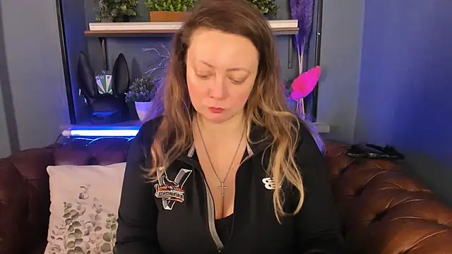 JesiaFoxi online show from 03-07-25, 12:01