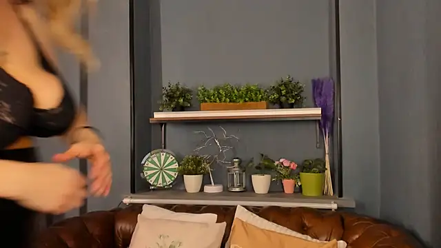 JesiaFoxi online show from 03-07-25, 09:17