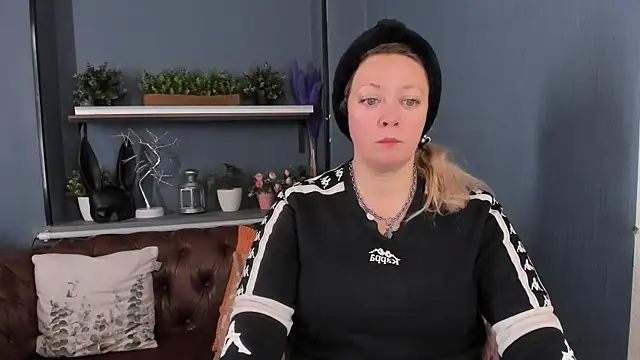 JesiaFoxi online show from 10-04-25, 11:08