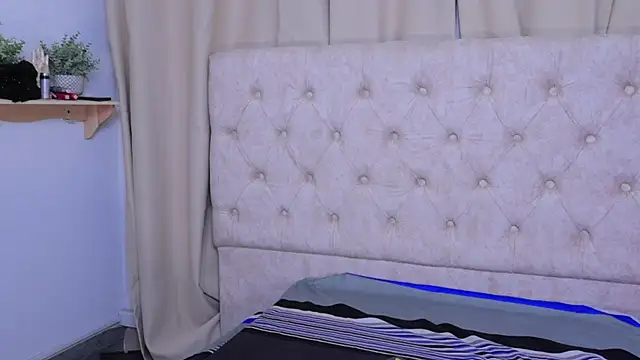 ashleyvalirya online show from 12-19-24, 03:51