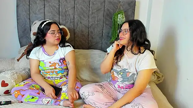 maddie-and-chelsea- online show from 02-12-26, 04:13