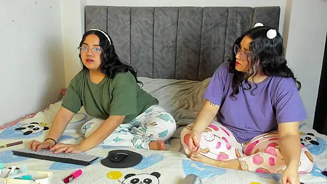 maddie-and-chelsea- online show from 03-12-26, 07:58