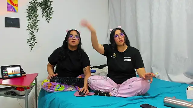 maddie-and-chelsea- online show from 03-22-26, 09:45