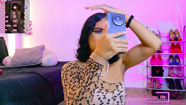 CampbelGinger online show from 10-30-25, 02:13