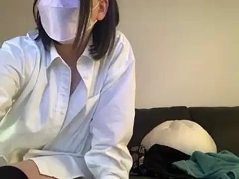 Snapshot of Angels1-2-3-4-5 chatting on 01-08-25, 10:26 Angels1-2-3-4-5 online show from 01-08-25, 10:26