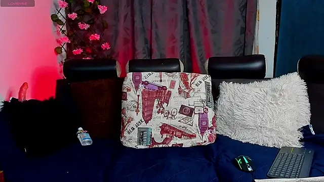 Snapshot of cristofer_988 chatting on 10-05-25, 01:26 cristofer 988 online show from 10-05-25, 01:26