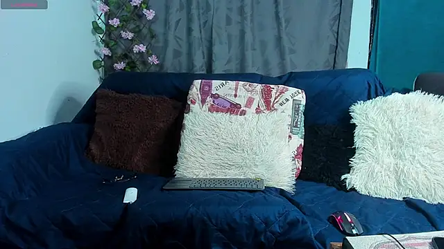 Snapshot of cristofer_988 chatting on 10-11-25, 11:14 cristofer 988 online show from 10-11-25, 11:14