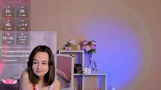 Mary uw online show from 12-19-24, 06:34