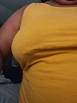 Snapshot of caramelchocolate88 chatting on 11-21-25, 08:13 caramelchocolate88 online show from 11-21-25, 08:13