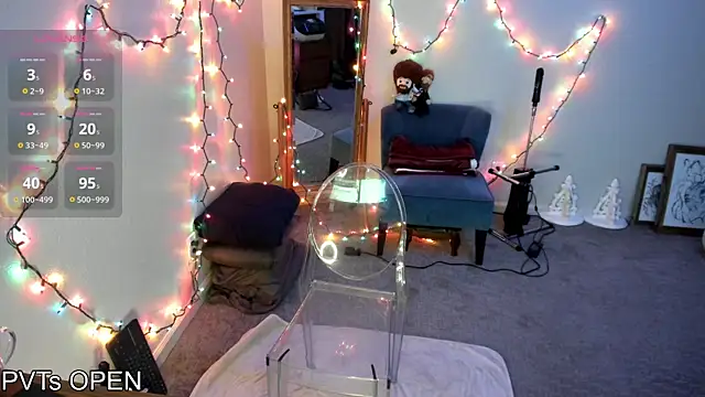 Peaches N Kreme online show from 12-19-25, 10:28