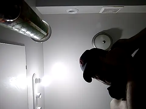 Snapshot of helloongg chatting on 11-15-25, 07:05 helloongg online show from 11-15-25, 07:05