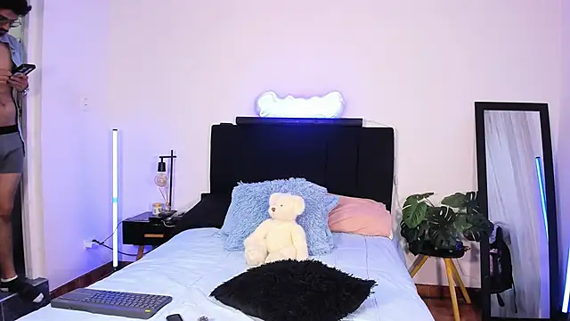 Snapshot of -soulmate-s chatting on 03-20-26, 04:01 -soulmate-s online show from 03-20-26, 04:01