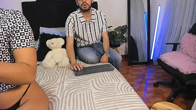 Snapshot of -soulmate-s chatting on 03-30-26, 04:19 -soulmate-s online show from 03-30-26, 04:19