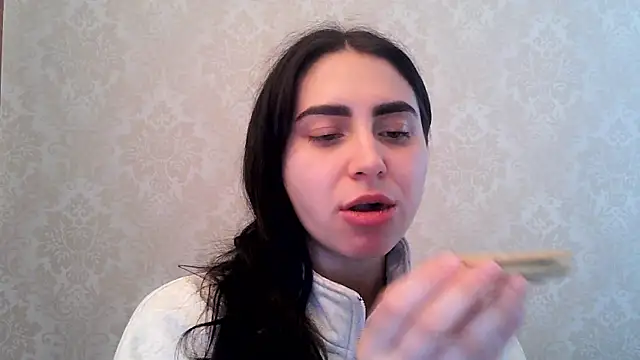 Snapshot of Kashtanka_ chatting on 02-13-26, 10:11 Kashtanka online show from 02-13-26, 10:11