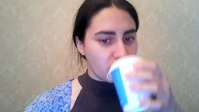 Snapshot of Kashtanka_ chatting on 02-26-26, 06:12 Kashtanka online show from 02-26-26, 06:12