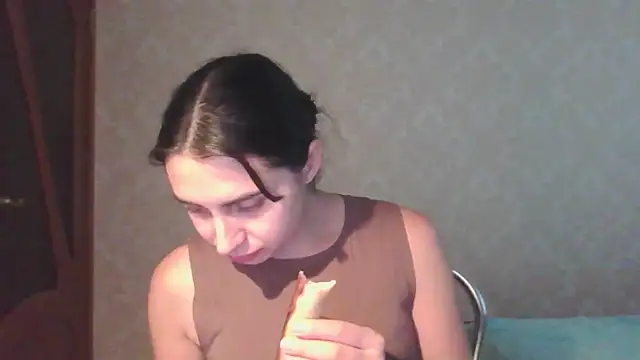 Snapshot of Kashtanka_ chatting on 07-20-26, 11:12 Kashtanka online show from 07-20-26, 11:12