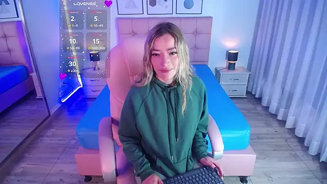 zoe jones13 online show from 01-31-25, 11:56