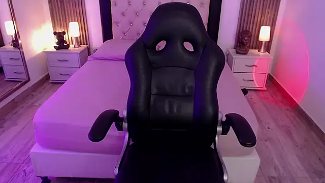 zoe jones13 online show from 09-16-25, 03:18