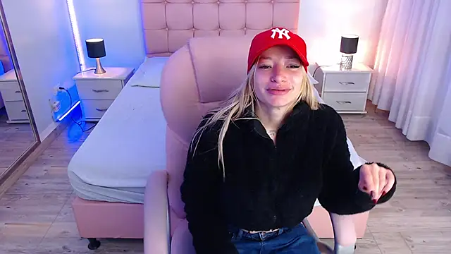 zoe jones13 online show from 11-05-25, 03:28