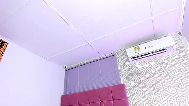 Snapshot of quianna_ chatting on 03-14-25, 07:01 quianna online show from 03-14-25, 07:01
