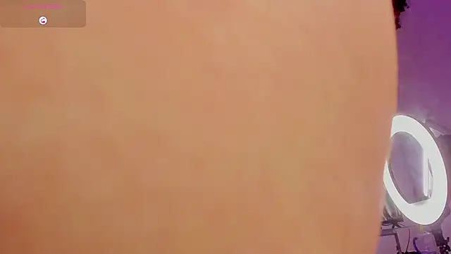 Snapshot of Mia_ross16 chatting on 01-26-25, 02:19 Mia ross16 online show from 01-26-25, 02:19