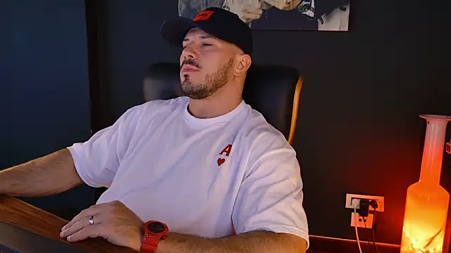 AngeloEric online show from 10-31-25, 12:39