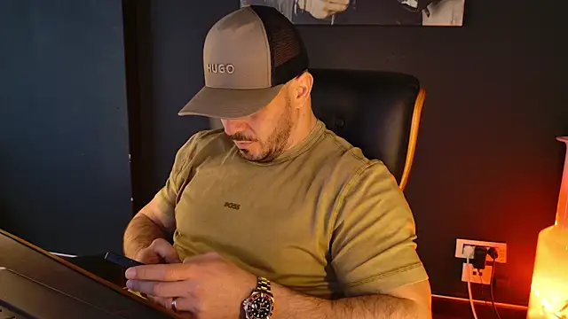 Snapshot of AngeloEric chatting on 02-12-26, 11:05 AngeloEric online show from 02-12-26, 11:05