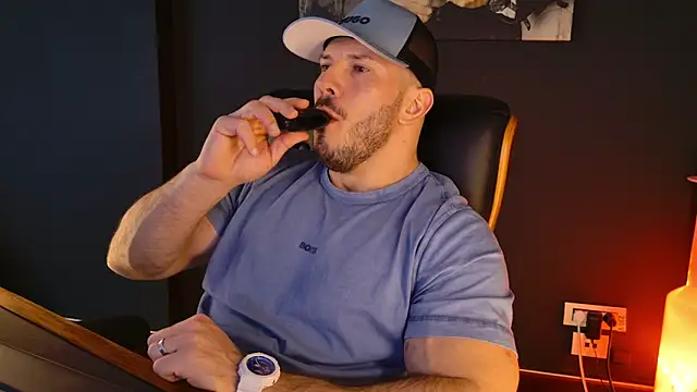 Snapshot of AngeloEric chatting on 02-24-26, 12:25 AngeloEric online show from 02-24-26, 12:25