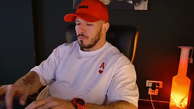 Snapshot of AngeloEric chatting on 03-01-26, 11:45 AngeloEric online show from 03-01-26, 11:45