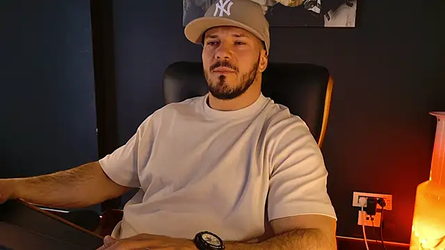 Snapshot of AngeloEric chatting on 03-14-26, 09:37 AngeloEric online show from 03-14-26, 09:37