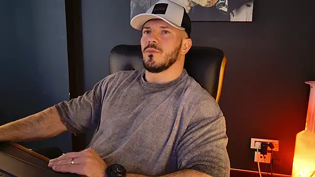 Snapshot of AngeloEric chatting on 03-16-26, 09:35 AngeloEric online show from 03-16-26, 09:35