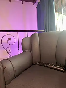 bella  honey online show from 02-05-25, 07:42