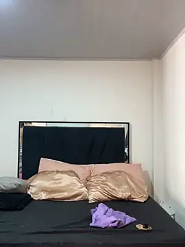 Snapshot of lilithTeen1_ chatting on 11-04-25, 09:36 lilithTeen1 online show from 11-04-25, 09:36